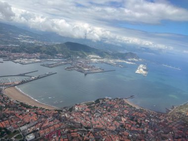 Bilbao limanı ve Getxo plajı manzarası