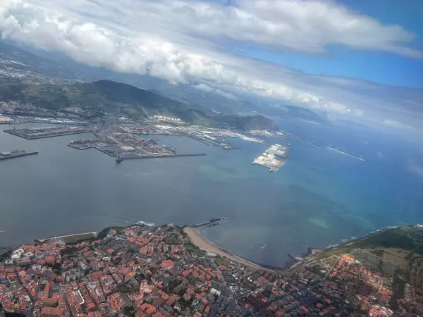 Bilbao limanı ve Getxo plajı manzarası