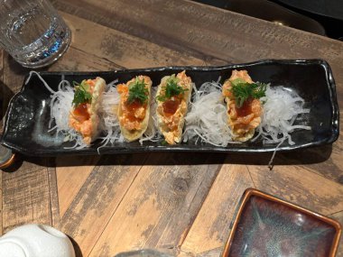 Lezzetli Asya yemeklerinin yakın görüntüsü