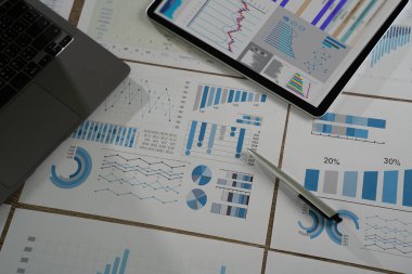 finansal arka plan finansal veri kavramı kağıt grafik analizi veri raporları hisse bankası stratejisi, teknoloji ve sosyal ağlar