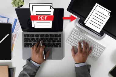 Ekrandaki PDF düğmesi dizüstü bilgisayarın belge dönüştürme işlemini başka bir biçime dönüştürmesi PDF dosyalarını çevrimiçi programlarla dönüştür.