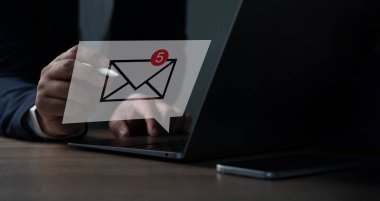 İş İleti Çevrimiçi E- posta Kişileri Telefon Genel Harfleri Kavramı için yeni e- posta bildirimi