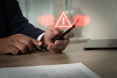 SMS alarmına, Smartphone Siber Suçlar ve Siber Suçlar 'da alarm verin.