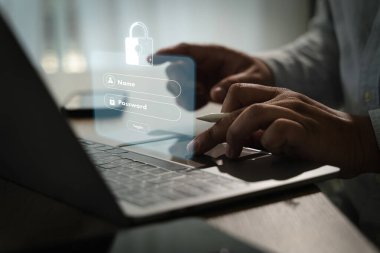 Dijital giriş arayüzü üstüste dizüstü bilgisayarı kullanan, isim ve şifre alanlarını gösteren bir siber güvenlik veri gizlilik kişisi, modern çalışma alanı