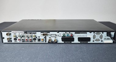 Video kaydedici. RS232 ve Scart portlu televizyon kayıt ekipmanları