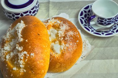 Briç. Şekerli çöreklere brioche ya da İsviçre çöreği de denir.