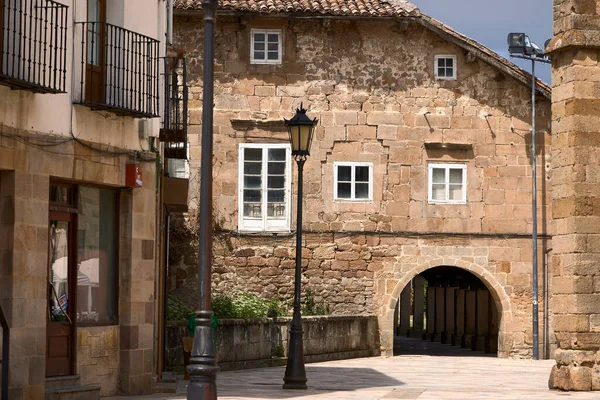 Aguilar de Campo (İspanya), 14 Haziran 2023. Manrique Sarayı. Burası Castilla y Len Topluluğu 'na ait Palencia eyaletinin küçük bir kasabasıdır..