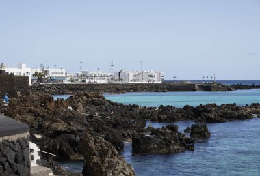 Punta Mujeres (İspanya), 19 Ocak 2024. Doğal havuzlar. Lanzarote adasındaki bu küçük kasaba kayalıklardaki deniz suyunun oluşturduğu doğal havuzlarla bilinir..