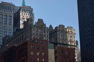 New York (ABD), 21 Mart 2024. New York binaları. Manhattan 'ın beş ilçesinden biri olan binaların manzarası.. 