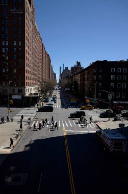 New York (ABD), 24 Mart 2024. Manhattan Caddesi. New York 'un beş ilçesinden en yoğun nüfuslu ve coğrafi olarak en küçük olanıdır. İlçe, New York ilçesi ile kapsayıcıdır.