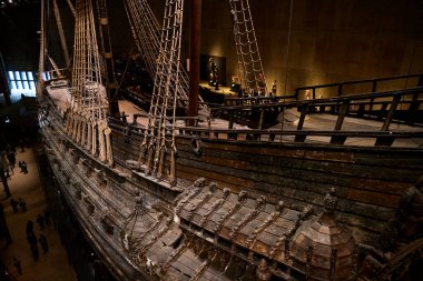Vasa Gemisi. Stockholm (İsveç), 20 Nisan 2025. İsveç donanmasındaki en büyük gemiydi. 17. yüzyılda inşa edilmiş ama batmadan önce sadece 300 metre yol almış. Vasa Müzesi 'nde.