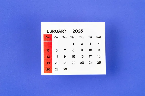 Luty 2023 Miesięczny Kalendarz 2023 Rok Fioletowym Tle — Zdjęcie stockowe