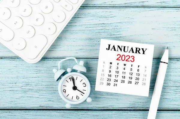 Janeiro 2023 Ano Civil Mensal Despertador Com Computador Teclado Fundo — Fotografia de Stock
