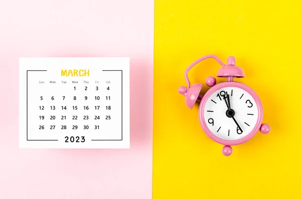 Março 2023 Calendário Mensal Para 2023 Ano Com Despertador Cor — Fotografia de Stock