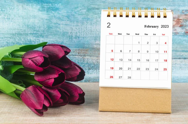 February 2023 Desk Calendar 2023 Year Flower Wooden Background — Stock Photo, Image