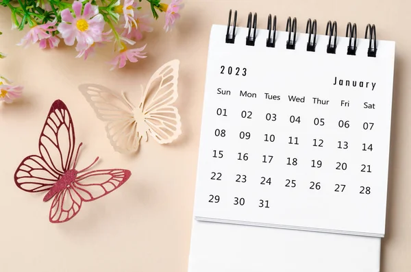 Styczeń 2023 Biurko Kalendarz Dla Organizatora Zaplanować Przypomnienie Parownik Motyl — Zdjęcie stockowe