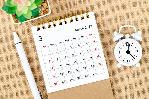 Březen 2023 Měsíční Kalendář Pro Organizátora Plánovat 2023 Rok Budíkem — Stock fotografie