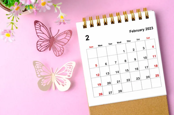 February 2023 Desk Calendar Organizer Plan Reminder Paer Butterfly Pink — Stock Photo, Image