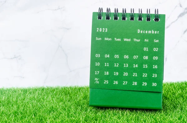 Verde Dicembre 2023 Calendario Mensile Scrivania 2023 Anno Erba — Foto Stock