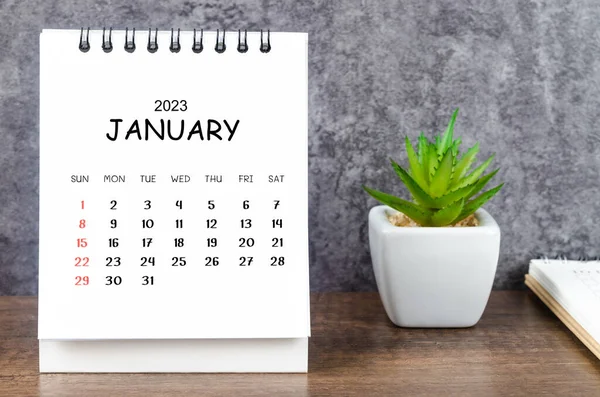 Januar 2023 Månedlig Skrivebordskalender 2023 Med Dagbok Trebord – stockfoto