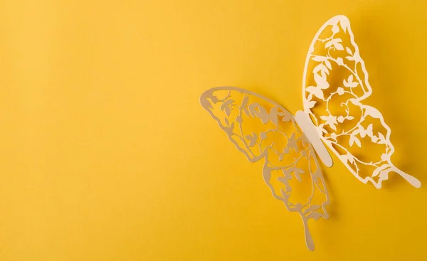 Pappersfjärilar Orange Papper Bakgrund Med Tomt Utrymme — Stockfoto