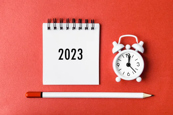 2023 Desk Calendar Alarm Clock Wooden Pencil Red Cardboard — Stock Photo, Image