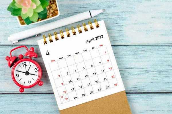 April 2023 Monthly Desk Calendar Organizer Plan 2023 Year Alarm — Stock fotografie