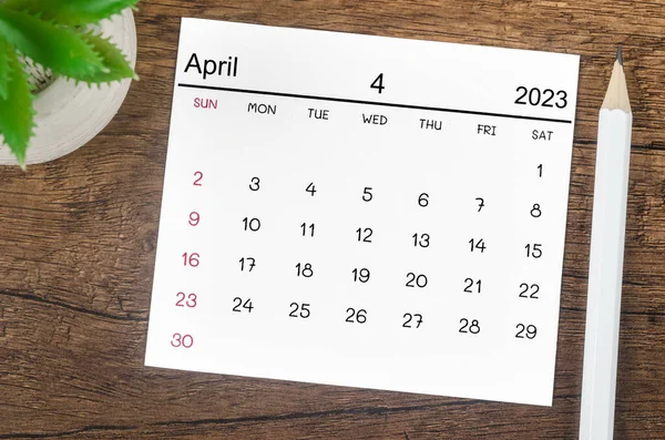 Abril 2023 Calendario Mensual Para 2023 Año Con Pluma Sobre —  Fotos de Stock