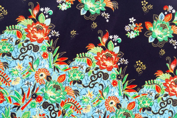 Modèle Fleur Sur Fond Batik — Photo