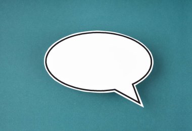 Beyaz konuşma kabarcığı onu kopyalama alanı ile yeşil arkaplan üzerine not olarak biçimlendirdi.