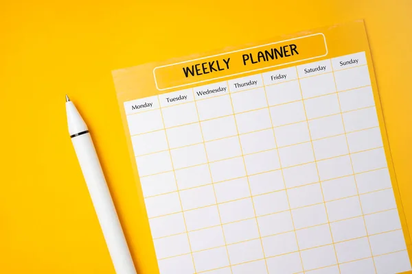 Blank Weekly Plan Notice Block Yellow Background Empty Schedule Pen — Stock fotografie