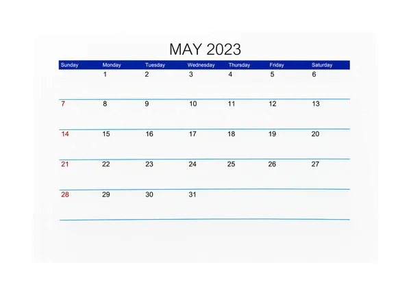 2023年5月カレンダーページ白を背景に隔離年 保存されたクリッピングパス — ストック写真