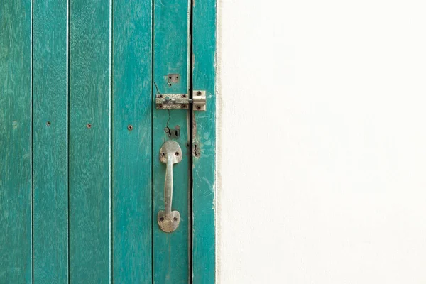 Closed Padlock Hangs Green Color Wooden Door Wall — Stock Photo, Image