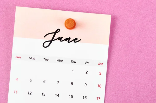 Juni 2023 Houten Drukknop Roze Achtergrond — Stockfoto