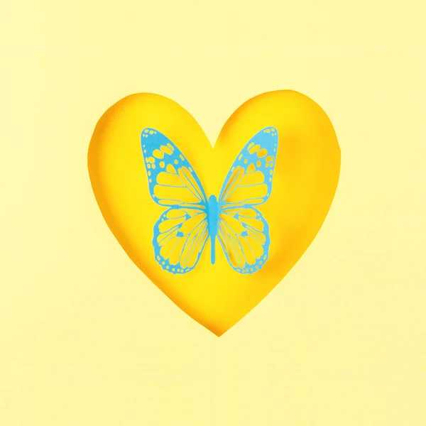 Schmetterling Aus Geschnitztem Papier Oder Aus Herzförmigem Papier Auf Gelbem — Stockfoto