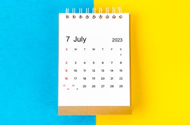 2023 Temmuz Masa takvimi mavi ve sarı arka plan 2023 yılı için.
