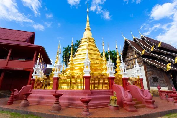 Pagoda Dorada Wat Pan Tao Chiang Mai Tailandia —  Fotos de Stock