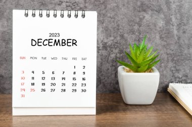 Aralık 2023 Aylık masa takvimi ahşap masa günlüğü ile 2023.
