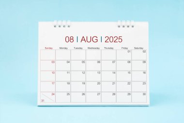 Ağustos 2025, Mavi arkaplan 2025 yılı için aylık masa takvimi.