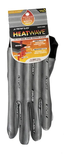 Winneconne, WI - 29 Kasım 2022: İzole edilmiş arka planda bir Seirus ısı dalgası eldiveni paketi.