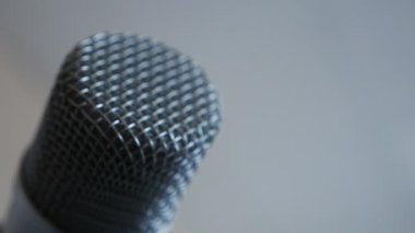 Ses kontrol sistemi. Profesyonel eller ses mikseri üzerinde çalışıyor. denetleyici Müzik Paneli karıştırıcı Ses Sistemi İşleten Işık Denetleyici Müzik Paneli Karıştırıcı Ses Sistemi