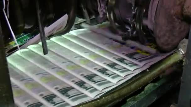 Машиностроение Производства Бумаги Типография Создания Газет Журналов Машина Создает Бумагу — стоковое видео
