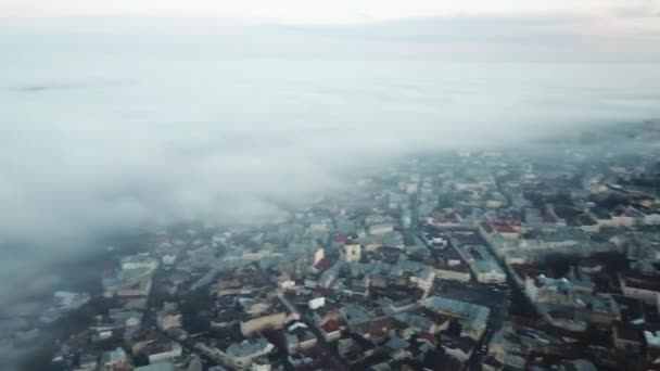 Gyönyörű Misztikus Megigéző Köd Kilátás Dekoratív Város Festői Építészet Régi — Stock videók