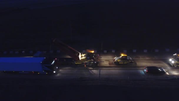 Night Shift Work Hours Night Traffic Asphalt Paver Roller Truck — Vídeos de Stock