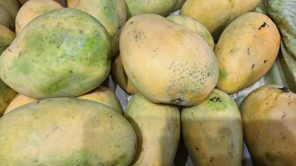 Butiful sweet Mango in the market