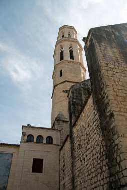 Figueres Katalonya İspanya 'daki Merkez Katedral Kilisesi manzarası