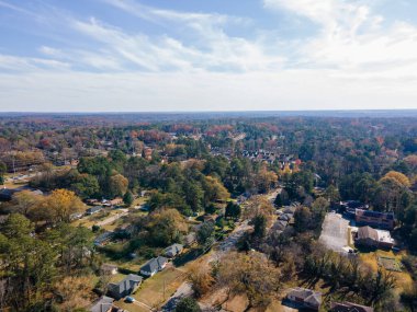 Decatur Atlanta Georgia ABD 'de sonbaharda yerleşim alanının havadan manzarası