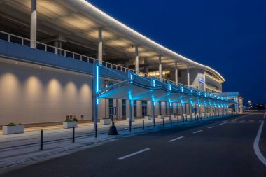 Port Cruise Terminal Binası Gece Görüşü, Kanazawa, Ishikawa Bölgesi, Japonya