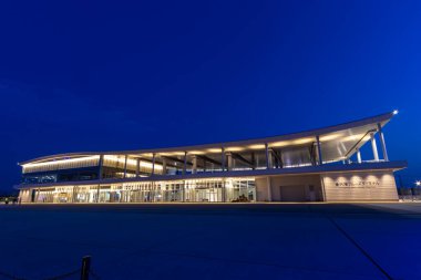 Port Cruise Terminal Binası Gece Görüşü, Kanazawa, Ishikawa Bölgesi, Japonya