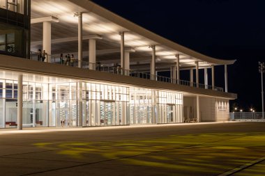 Port Cruise Terminal Binası Gece Görüşü, Kanazawa, Ishikawa Bölgesi, Japonya